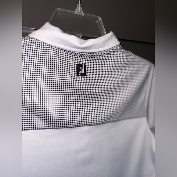 FootJoy FootJoy Women's Lisle Dot Print Yoke Polo- White size small - Picture 7 of 12